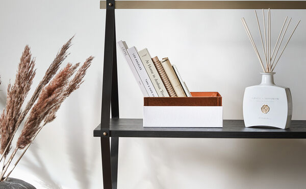 book shelf with Rituals keepsake gift box and fragrance sticks